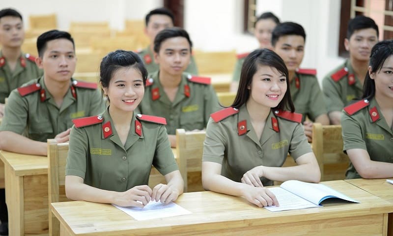 Tìm hiểu các trường quân đội tuyển nữ hiện nay